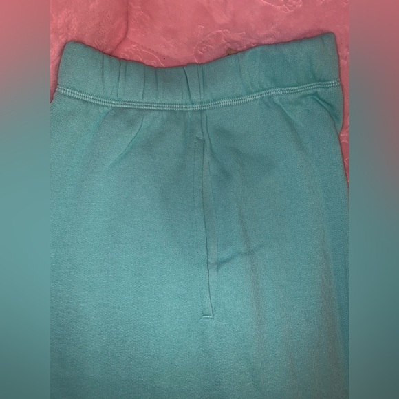Victoria’s Secret PINK SET Teal Ice Heritage Sweatpants & Tropical Campus Tee - Picture 7 of 16